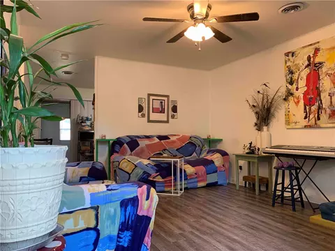 Living - 3202 Scott Ln, Springdale, AR 72762 photo 2 of 2