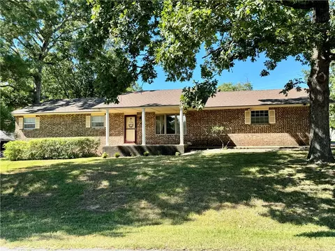 2 Halstead Ln, Bella Vista, AR 72715