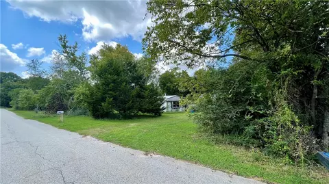 329 Barris Ln, Pea Ridge, AR 72751