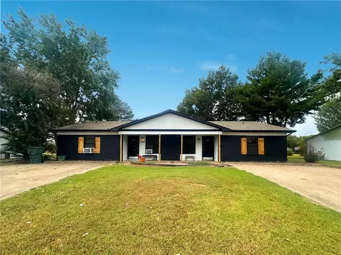 1209 N Carlsbad Trce #1209 & 1211, Fayetteville, AR 72704