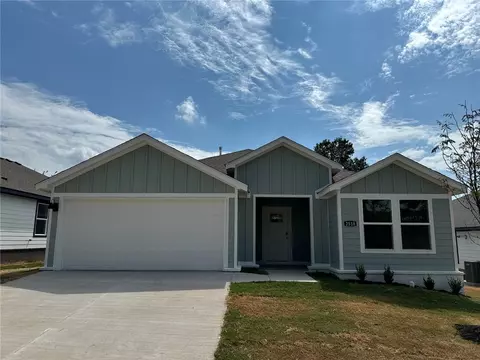 2518 N Snowball Dr, Fayetteville, AR 72704