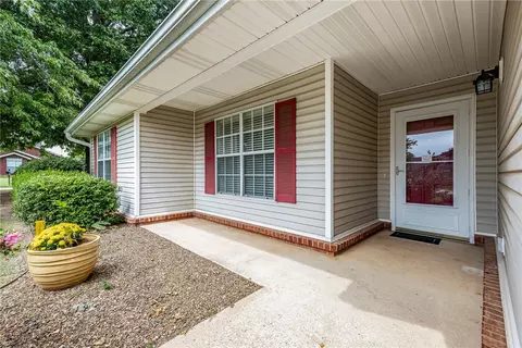 Exterior - 820 Michael St, Centerton, AR 72719 photo 3 of 8