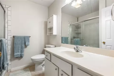 Bath - 820 Michael St, Centerton, AR 72719 photo 1 of 3