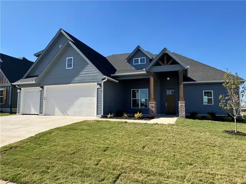 304 Estella St, Lowell, AR 72745