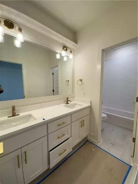 Bath - 304 Estella St, Lowell, AR 72745 photo 6 of 7