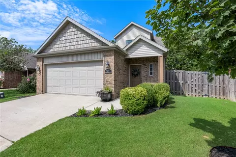 2663 N Valencia Ave, Fayetteville, AR 72703