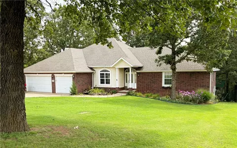 14963 Park Ridge Dr, Lowell, AR 72745