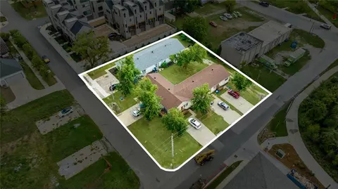 403 SE F St, Bentonville, AR 72712