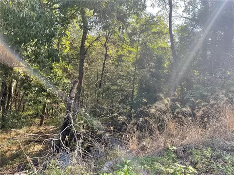 143 Table Rock Dr, Holiday Island, AR 72631