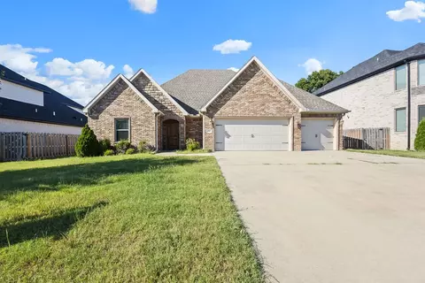 1812 SW Nottingham Ave, Bentonville, AR 72712