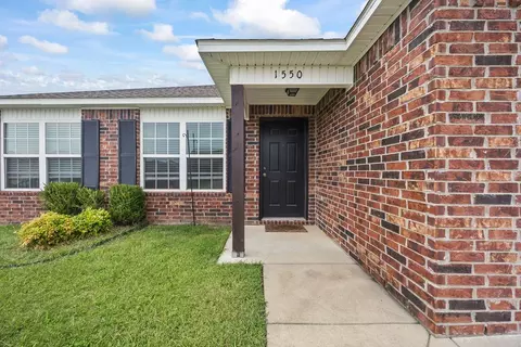 1550 Edinburgh Dr, Centerton, AR 72719