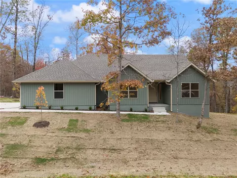 13 Downham Ln, Bella Vista, AR 72715