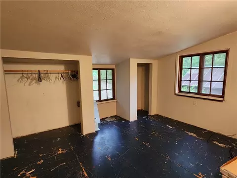 Bedroom - 14150 Low Gap Rd, West Fork, AR 72774 photo 2 of 3