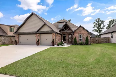 809 Verona Ave, Springdale, AR 72762