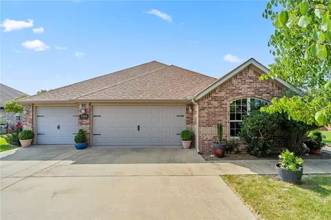 3804 SW Hollowbrook St, Bentonville, AR 72712