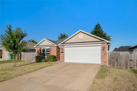 Exterior - 790 Morningside Dr, Centerton, AR 72719 photo 2 of 6