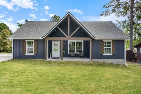 8252 Magnolia Ln, Rogers, AR 72756