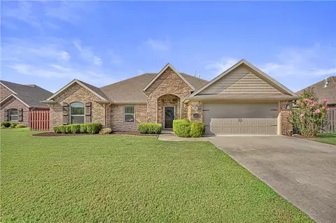 3016 W Topaz Dr, Fayetteville, AR 72704
