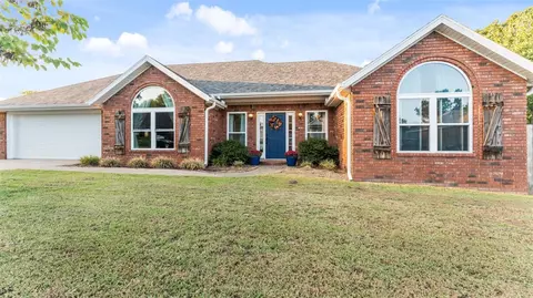 3270 Woodbridge Rd, Springdale, AR 72762