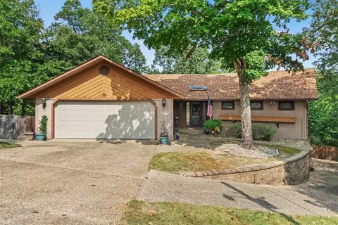 10 Clyde Ln, Bella Vista, AR 72715