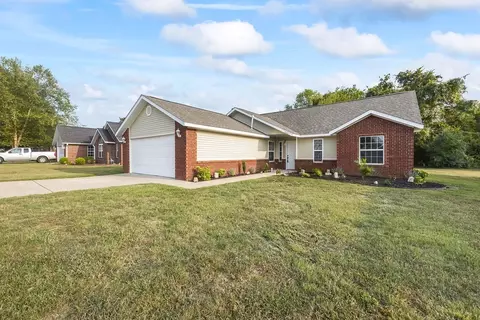802 Amanda Dr, Siloam Springs, AR 72761