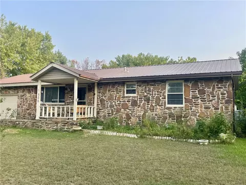 506 Magnolia St, Siloam Springs, AR 72761