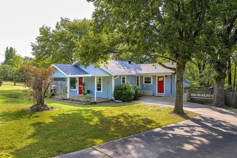2679 N Old Wire Rd, Fayetteville, AR 72703