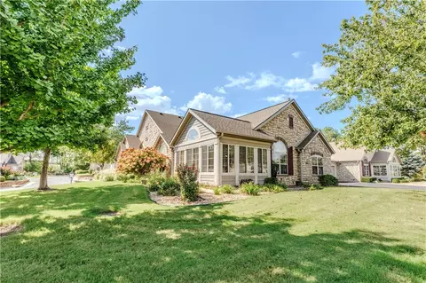 2100 New Hope Rd #402, Rogers, AR 72758