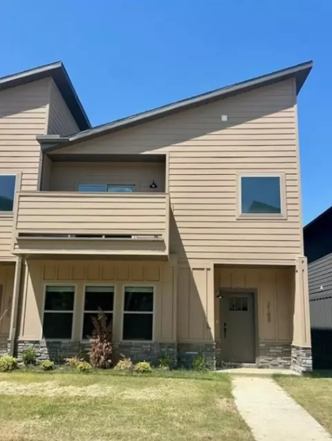 2188 Million Ln, Fayetteville, AR 72704