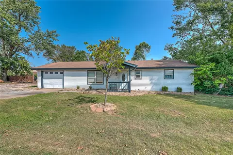 2301 W New Hope Rd, Rogers, AR 72758