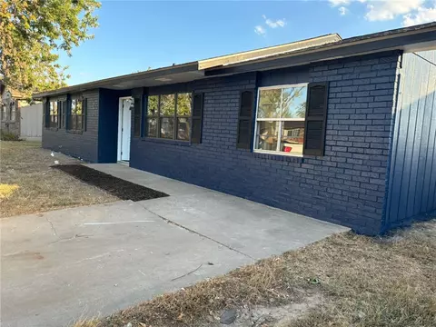 1316 W Bishop Dr, Rogers, AR 72756