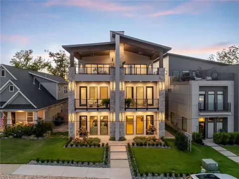 430 SE D St, Bentonville, AR 72712