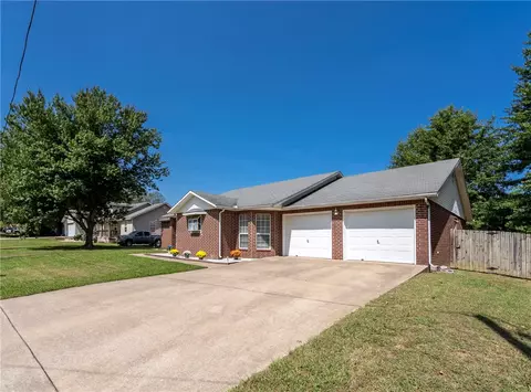 407 E Adams St, Lincoln, AR 72744