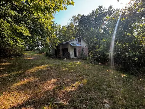 510 Main St, Huntsville, AR 72740