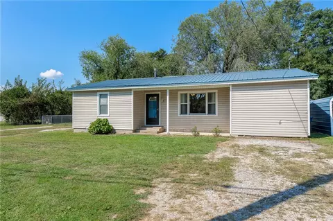 443 S Curtis Ave, Pea Ridge, AR 72751