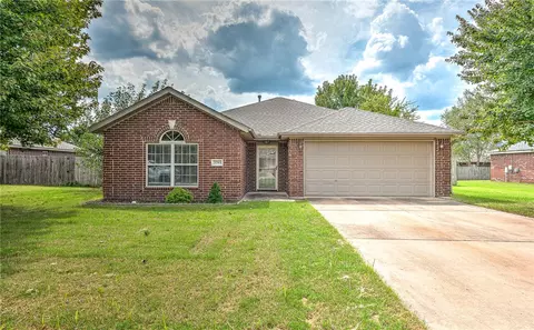3793 W Tanyard Dr, Fayetteville, AR 72704