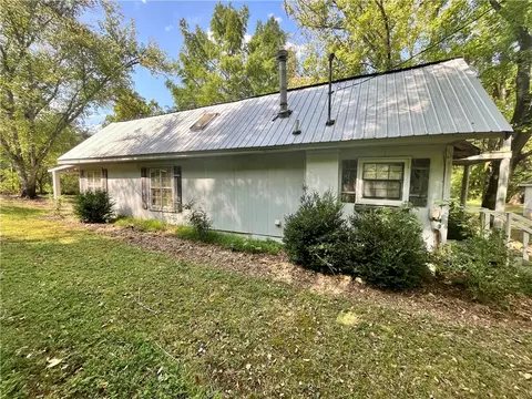 Exterior - 2103 Angora Mountain Rd, Clinton, AR 72031 photo 3 of 7
