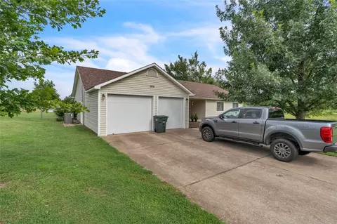 3274 Zion Rd, Fayetteville, AR 72764