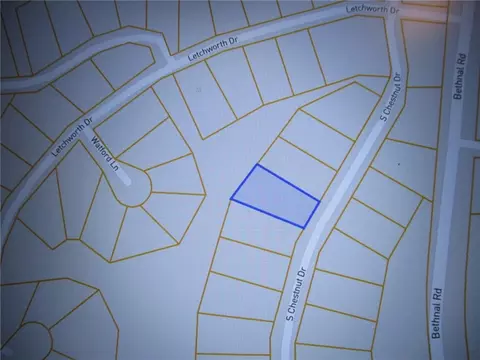 S Cheshnut Drive, Bella Vista, AR 72714