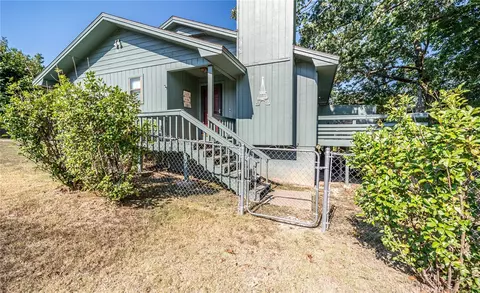 65 Bluewater Dr, Holiday Island, AR 72631