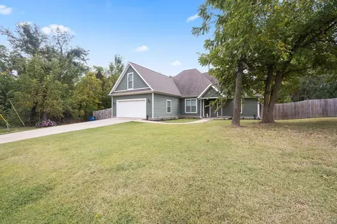 27 Hillswick Ln, Bella Vista, AR 72715