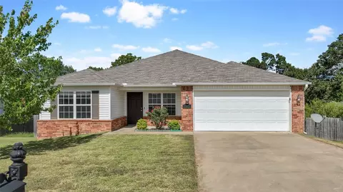 3645 Alliance Dr, Springdale, AR 72764