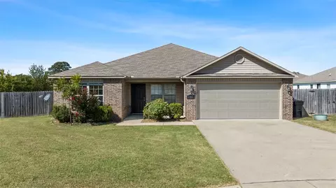 266 Honor Ct, Springdale, AR 72764