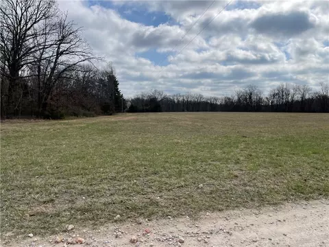 10750 Roman Rd, Bentonville, AR 72712