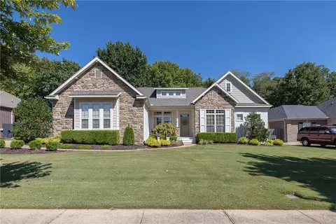 3238 N Doyne Hamm Dr, Fayetteville, AR 72703