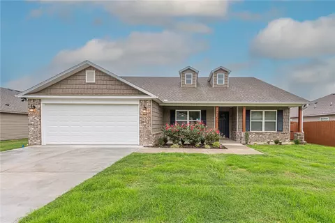 2752 W Emil Dr, Fayetteville, AR 72704