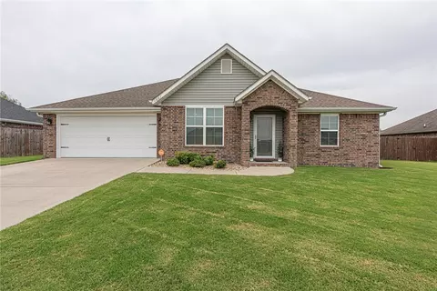1661 Affirmed Ln, Prairie Grove, AR 72753