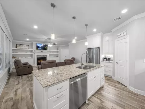 Kitchen - 900 E Skyline Loop, Centerton, AR 72719 photo 6 of 6