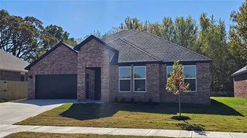 4321 Blossom Ave, Springdale, AR 72764