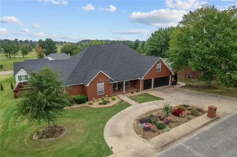 503 Fairway Cir, Springdale, AR 72764